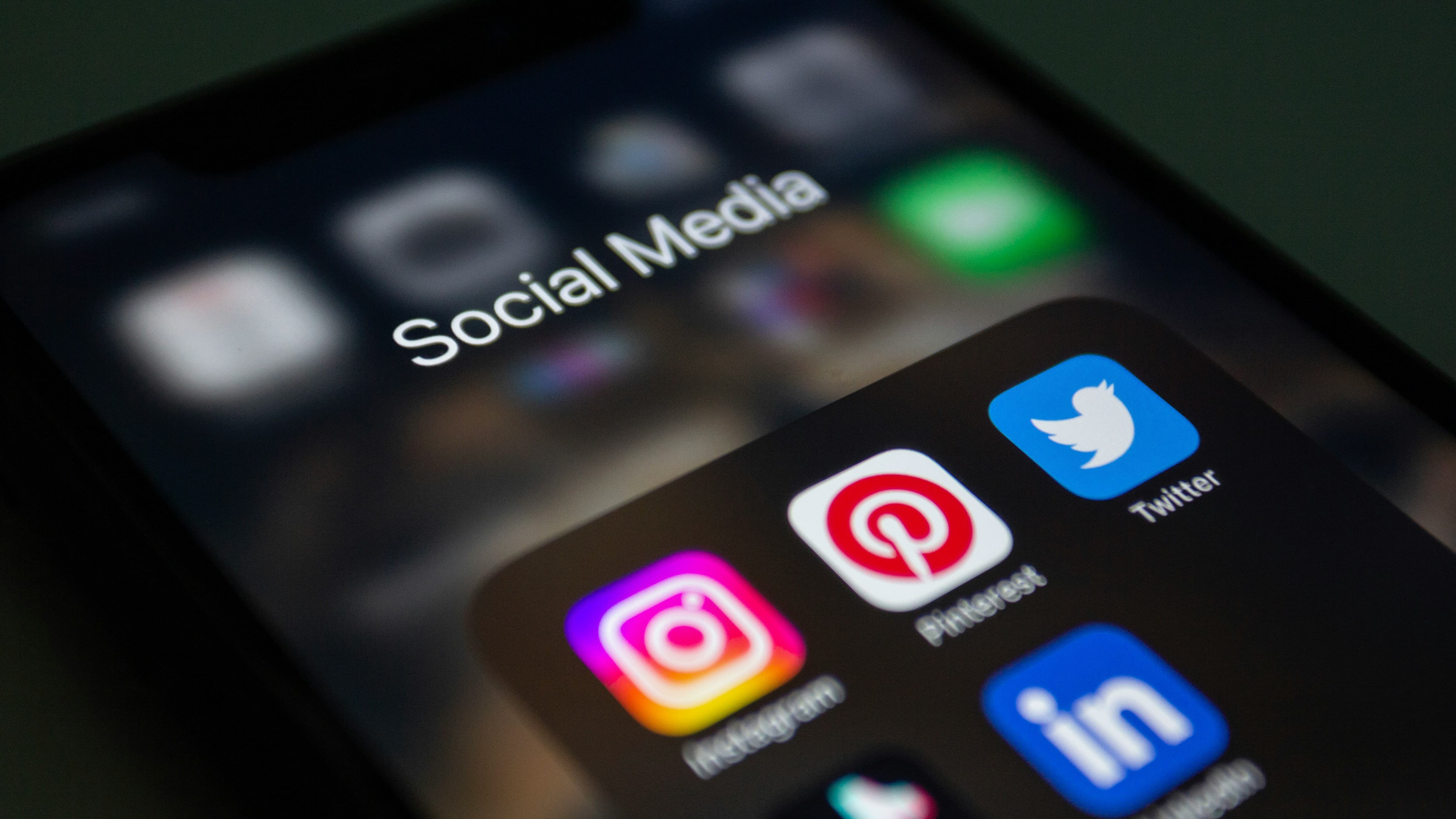 إدارة وسائل التواصل الاجتماعي